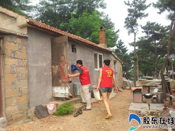 走访弱势群体